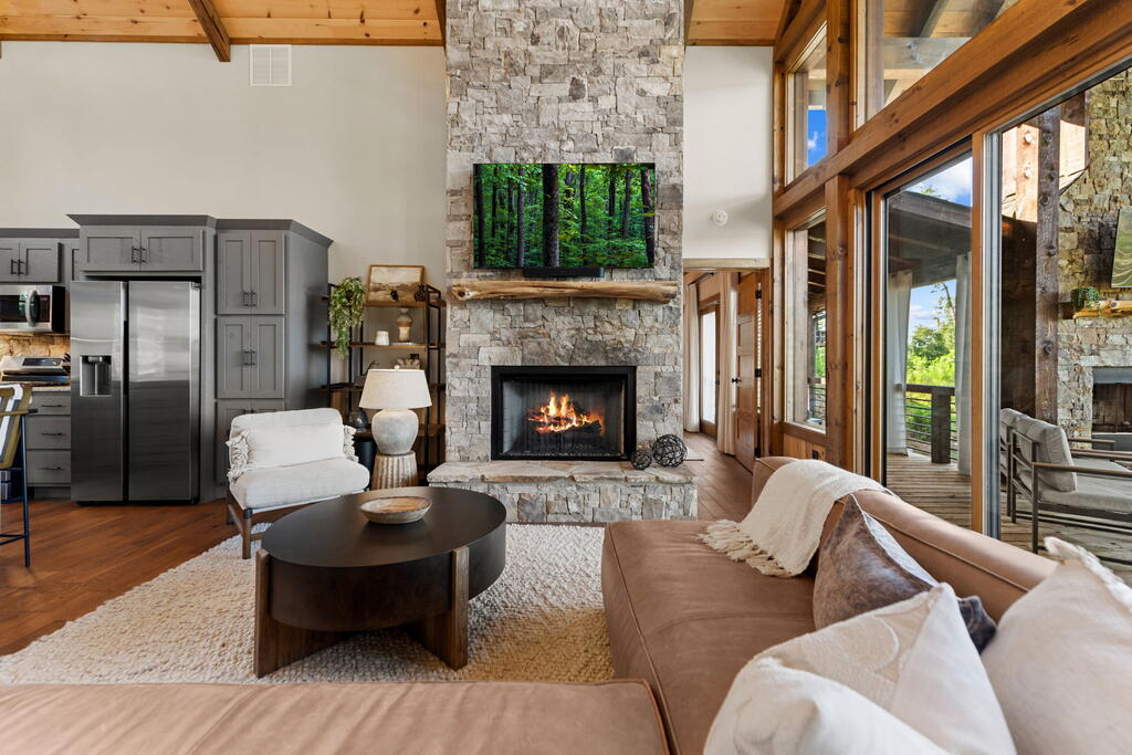 107 Fish Tale Cove