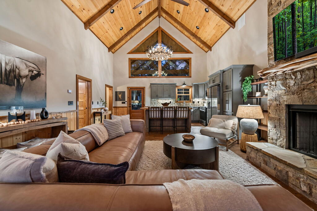 107 Fish Tale Cove