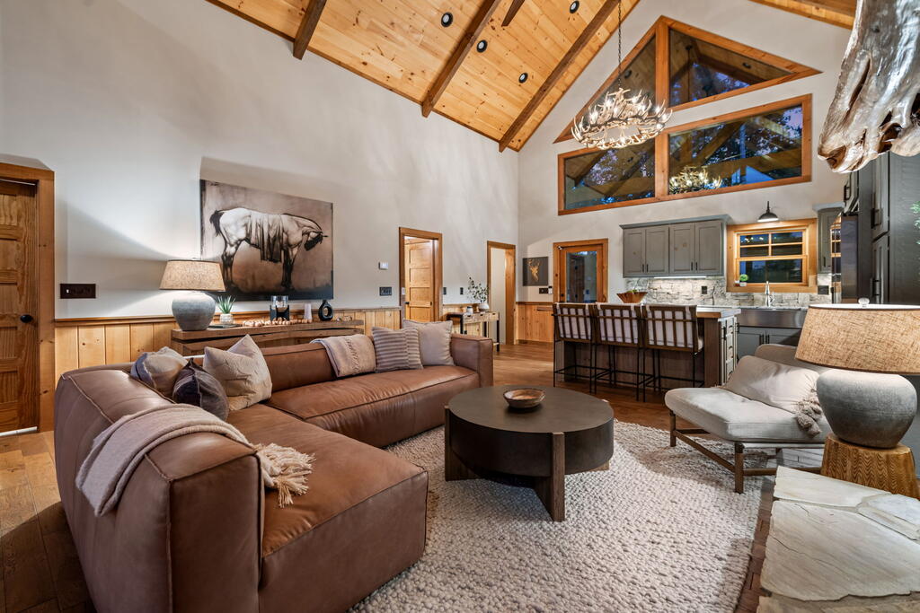 107 Fish Tale Cove