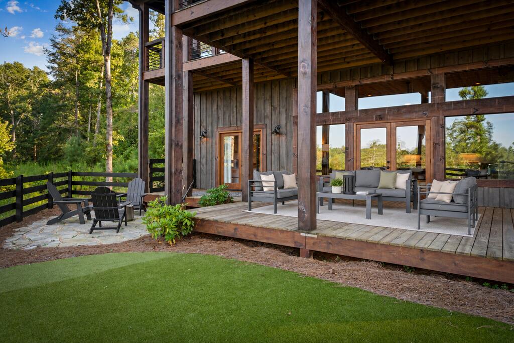 107 Fish Tale Cove