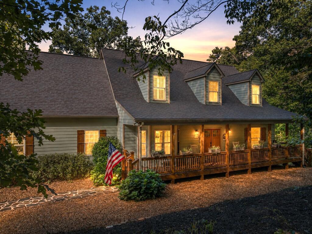 70 Clear Creek Valley Drive