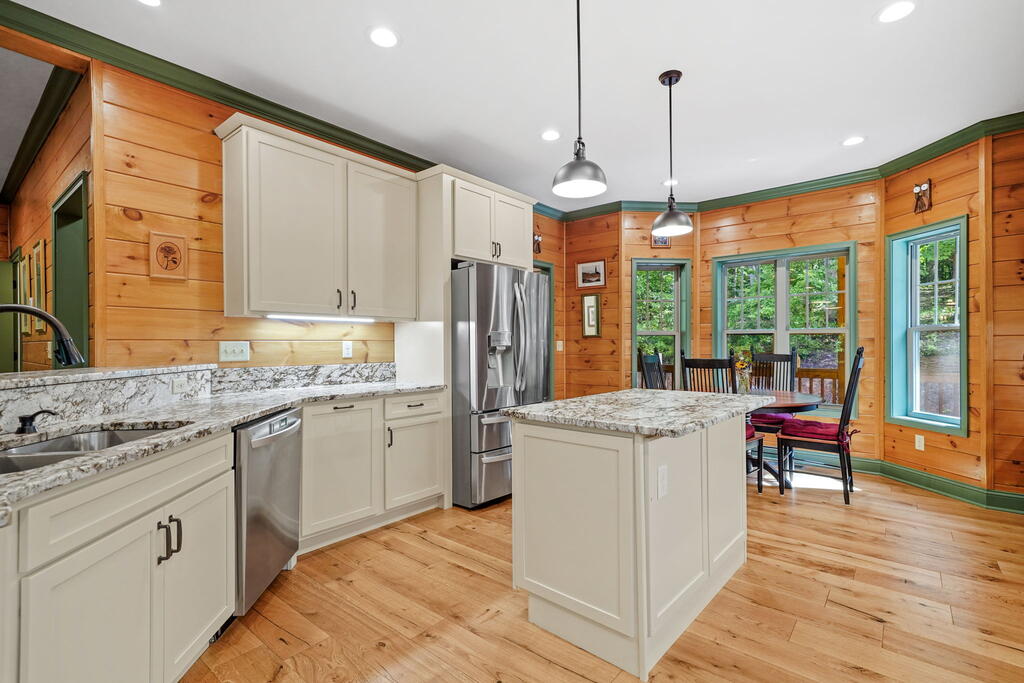 70 Clear Creek Valley Drive