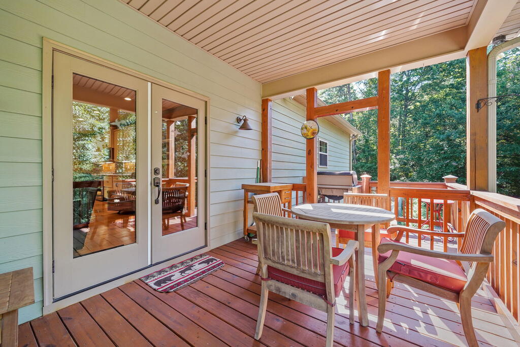 70 Clear Creek Valley Drive