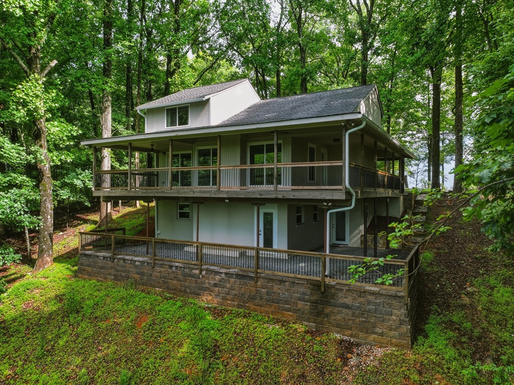 1220 Walnut Ridge