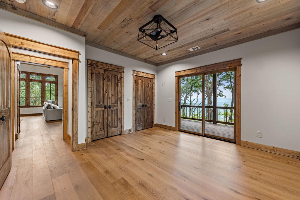 380 Utana Bluffs Trail