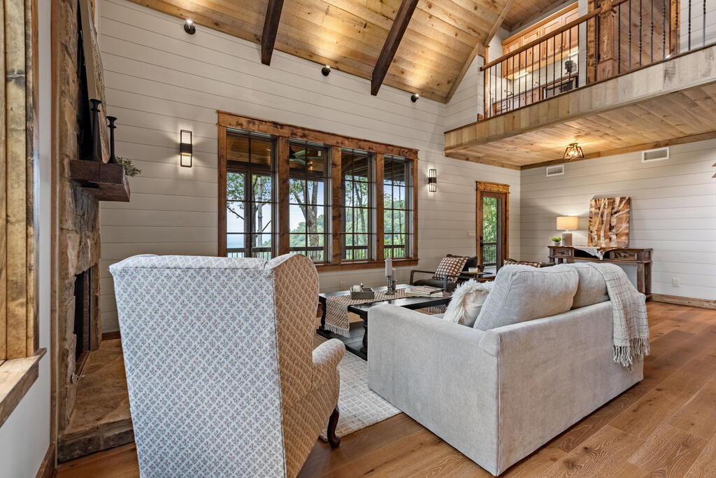 380 Utana Bluffs Trail
