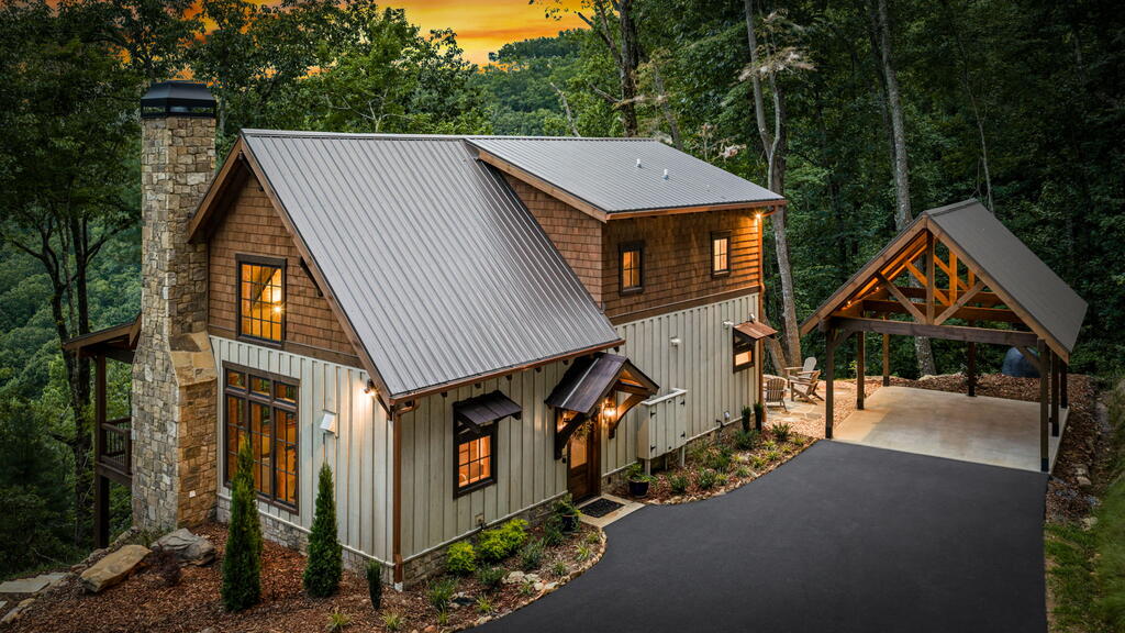 380 Utana Bluffs Trail