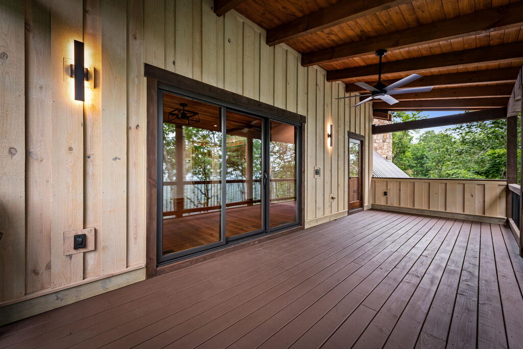 380 Utana Bluffs Trail