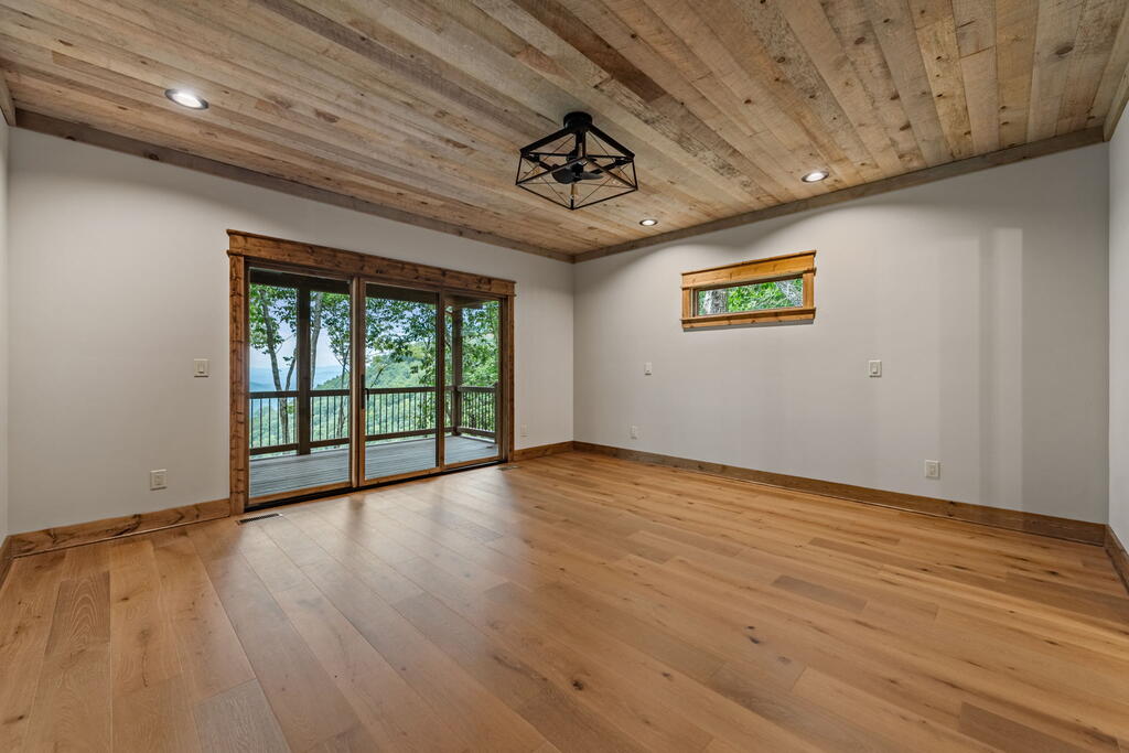 380 Utana Bluffs Trail
