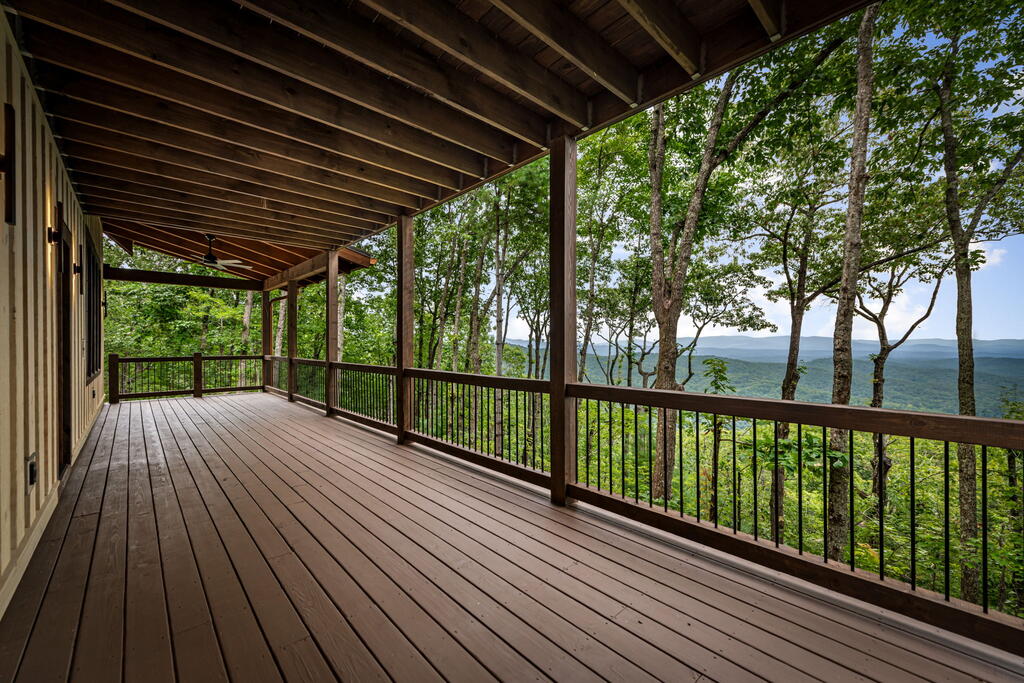 380 Utana Bluffs Trail