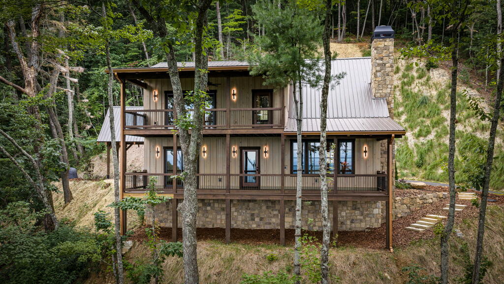 380 Utana Bluffs Trail