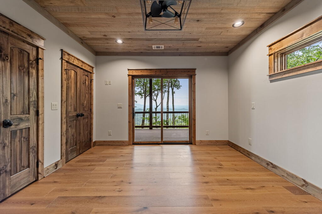 380 Utana Bluffs Trail
