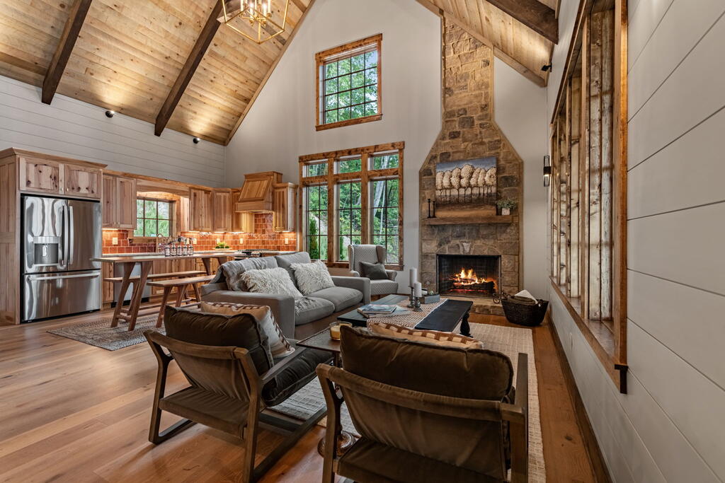 380 Utana Bluffs Trail