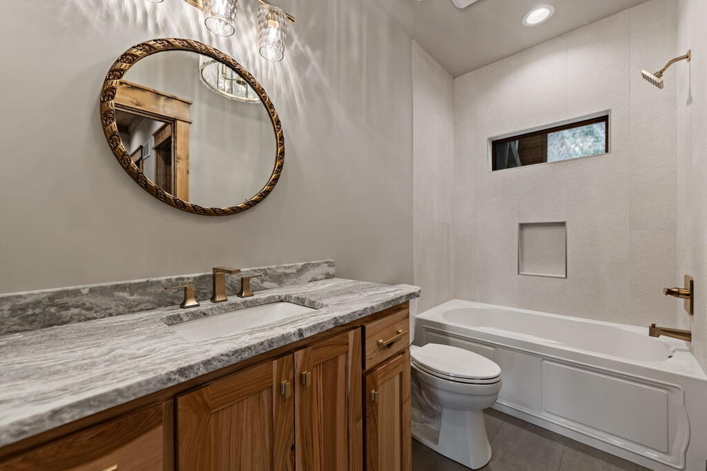 380 Utana Bluffs Trail