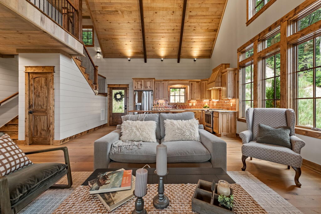 380 Utana Bluffs Trail