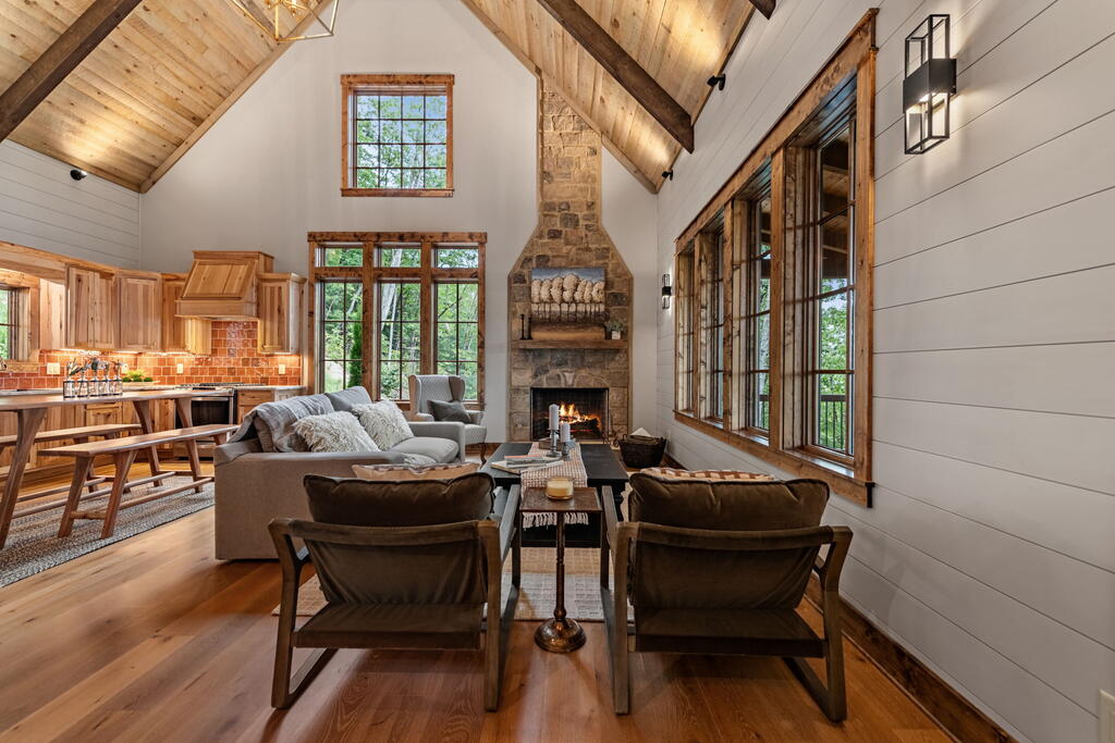 380 Utana Bluffs Trail