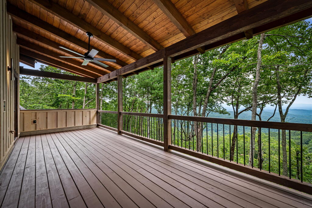 380 Utana Bluffs Trail