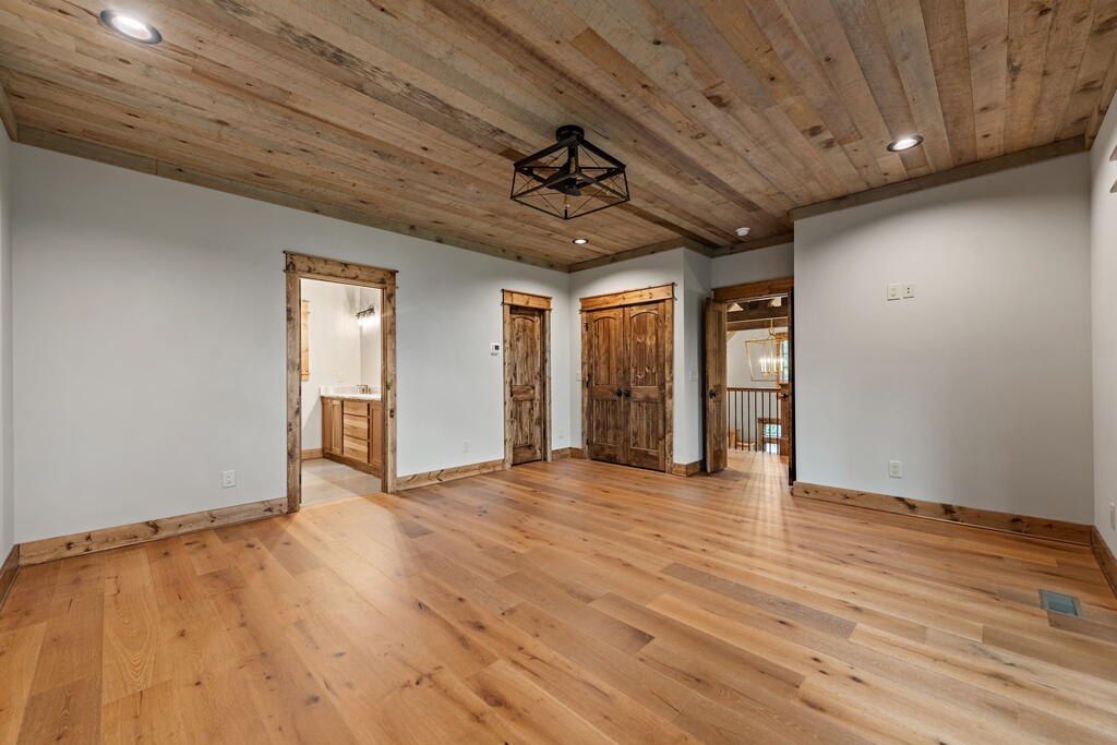 380 Utana Bluffs Trail