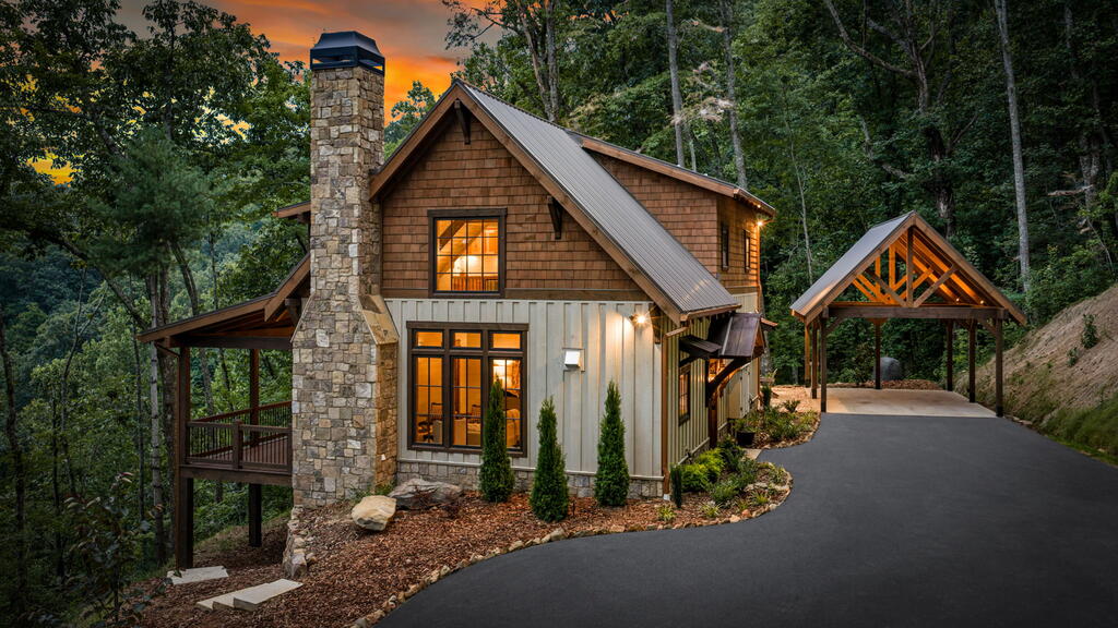 380 Utana Bluffs Trail