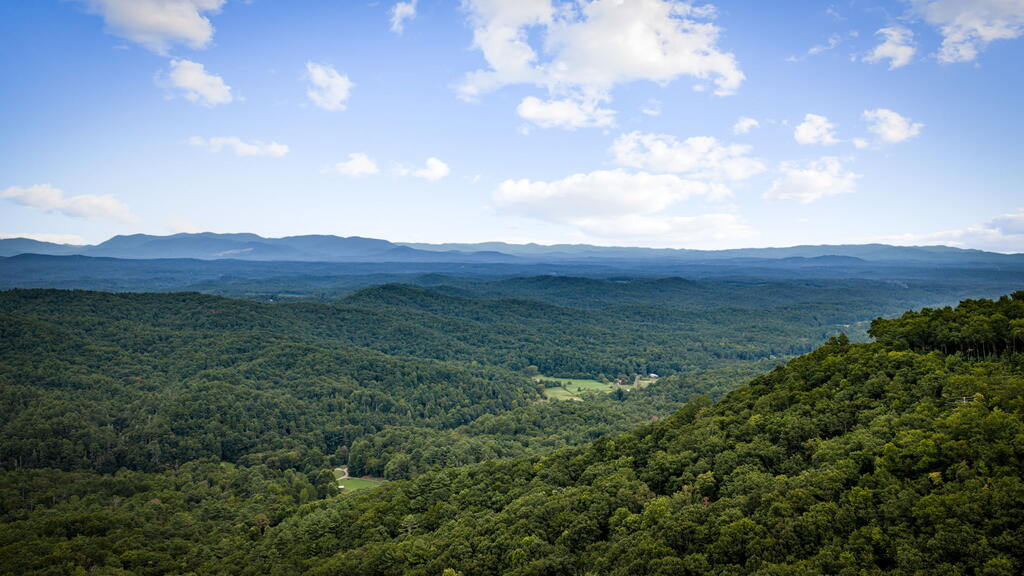 380 Utana Bluffs Trail