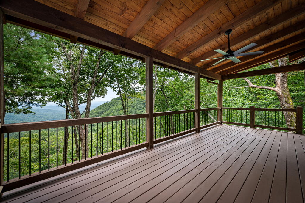 380 Utana Bluffs Trail