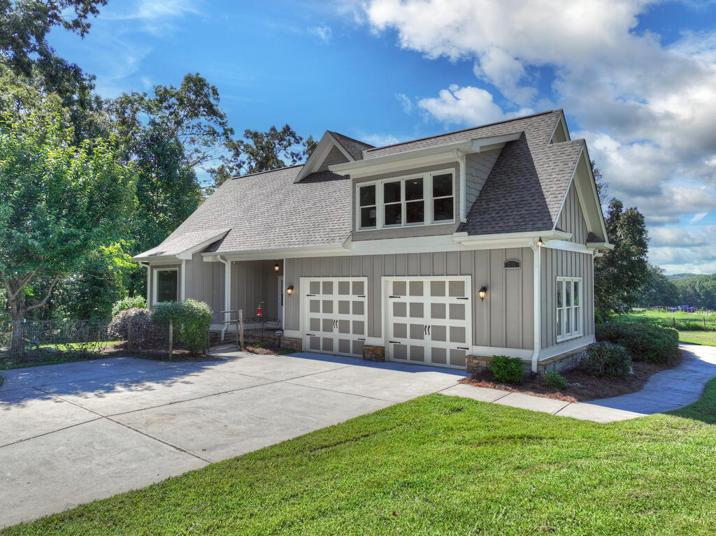 2703 Hwy 382w