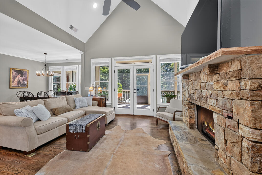 2703 Hwy 382w
