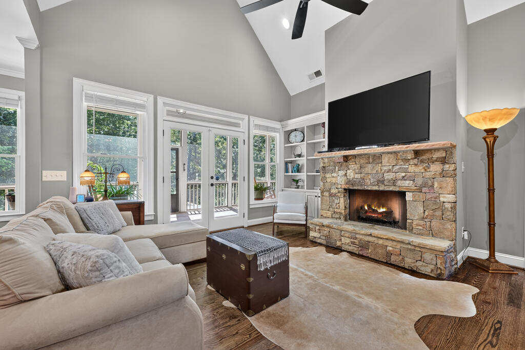 2703 Hwy 382w