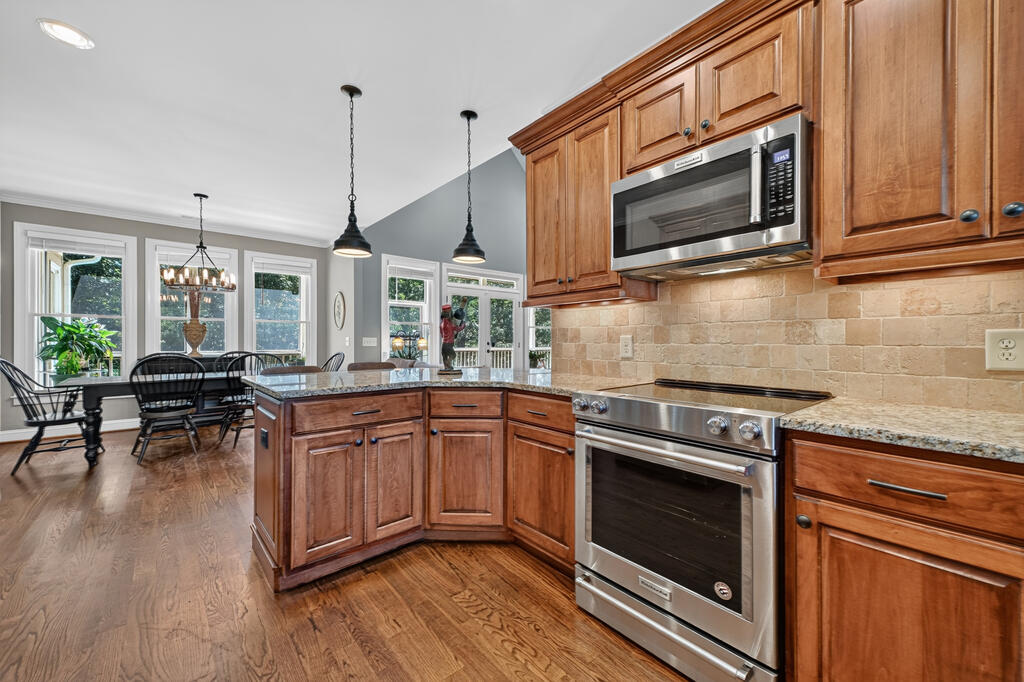 2703 Hwy 382w