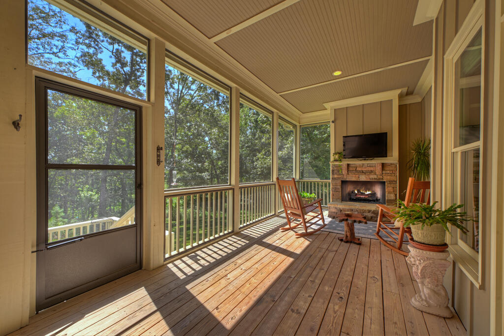 2703 Hwy 382w