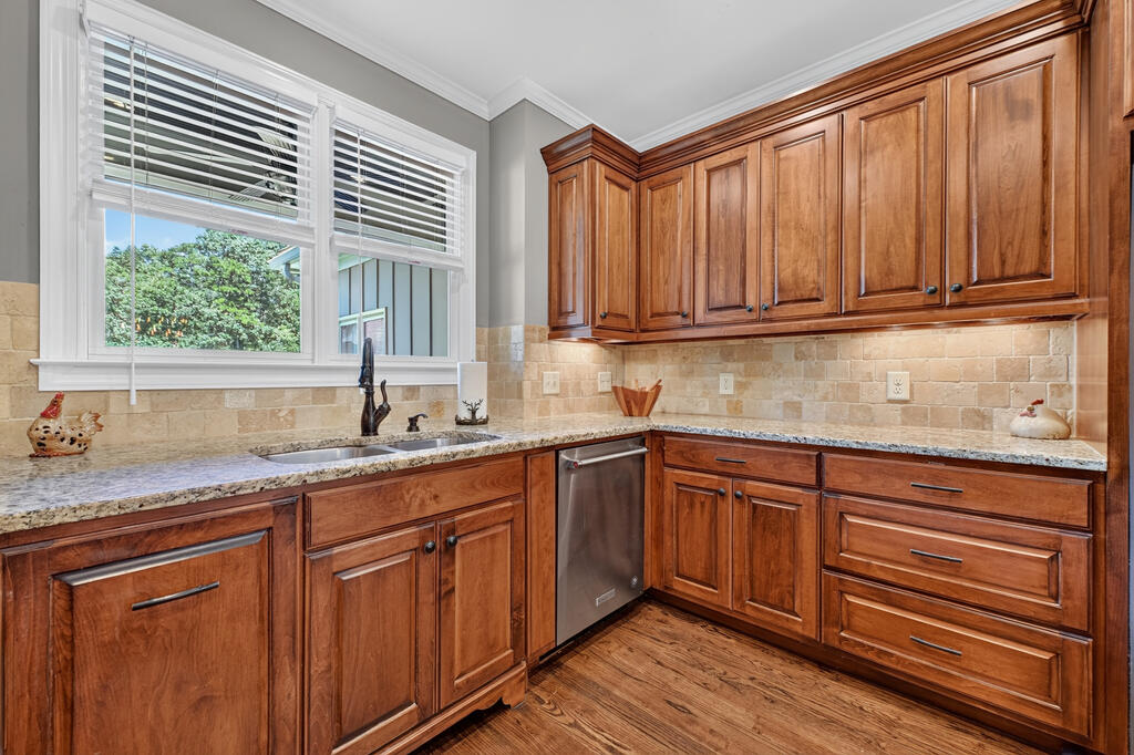 2703 Hwy 382w
