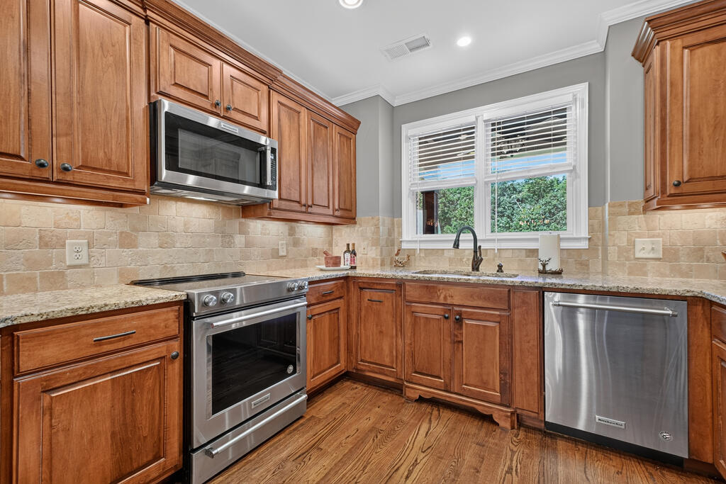 2703 Hwy 382w
