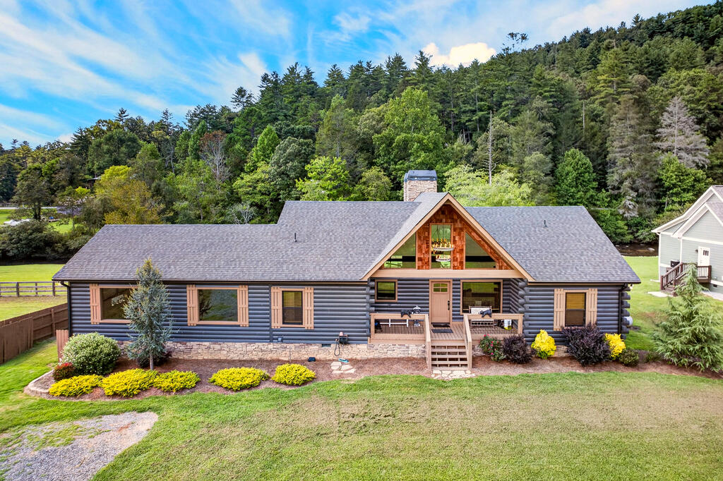 113 Downy Road