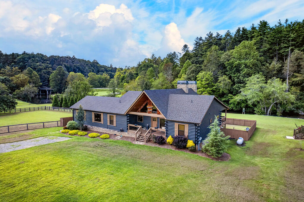 113 Downy Road