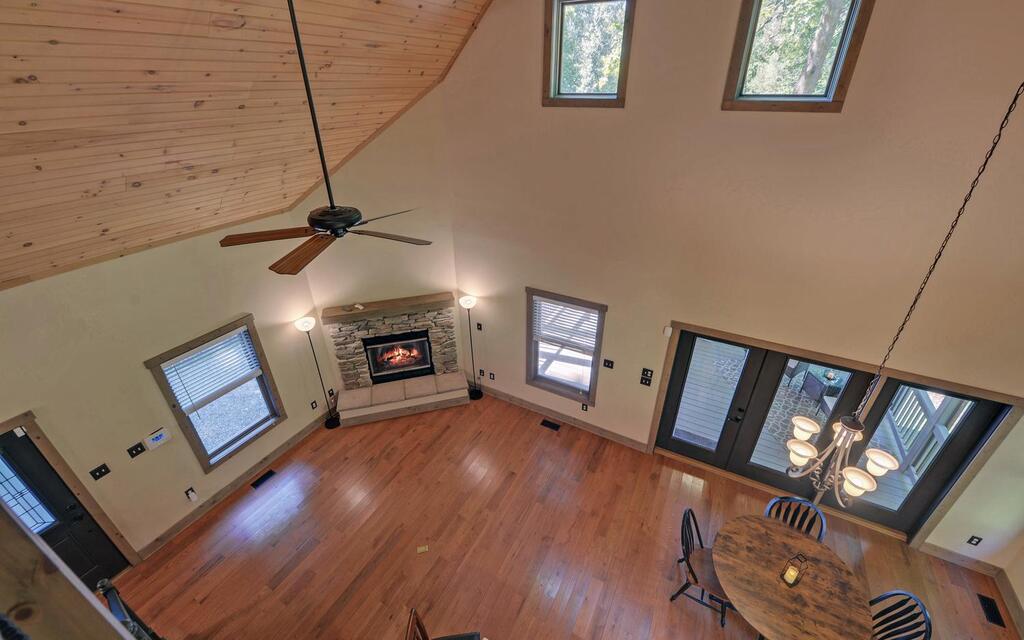 1374 Lucius Road