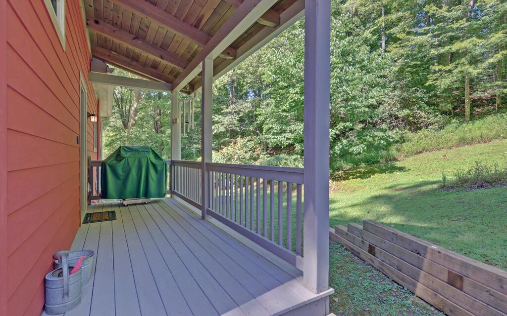 1374 Lucius Road