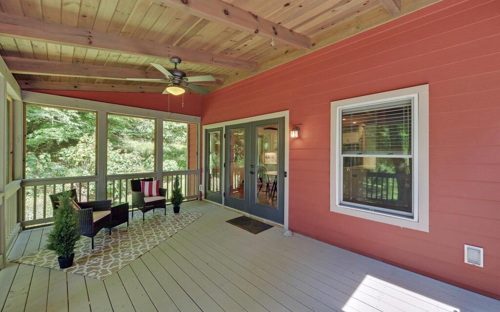 1374 Lucius Road