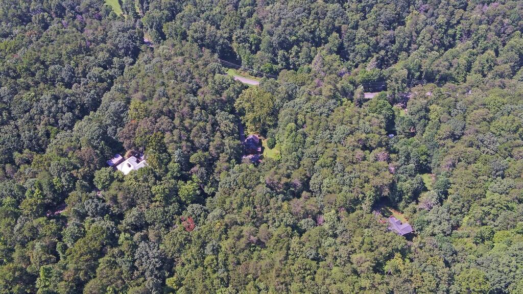 1374 Lucius Road