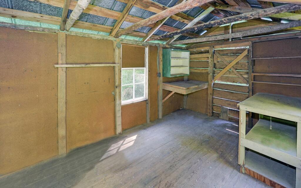 1374 Lucius Road