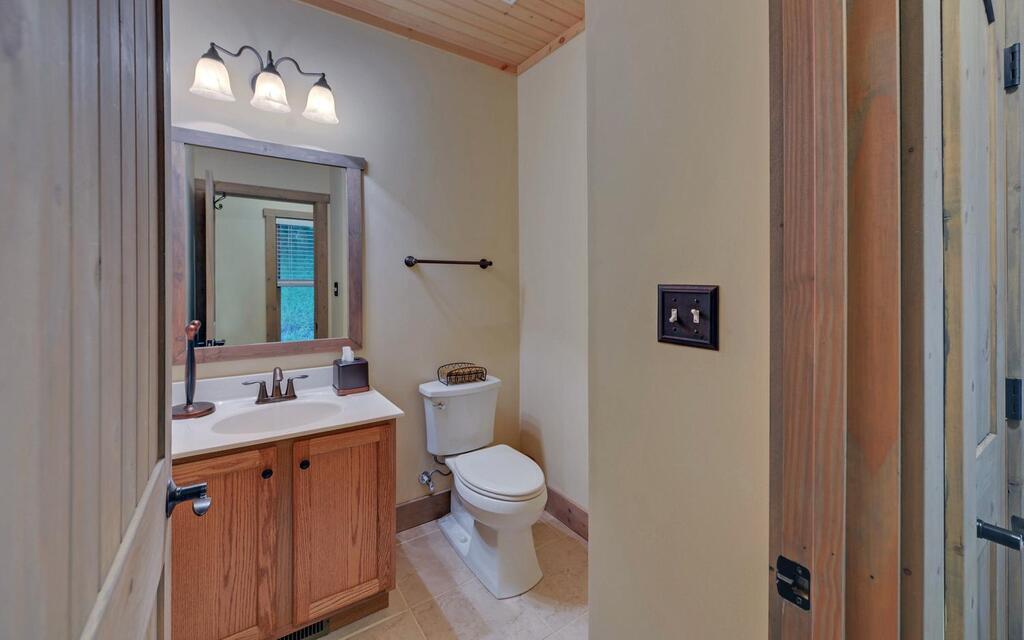 1374 Lucius Road