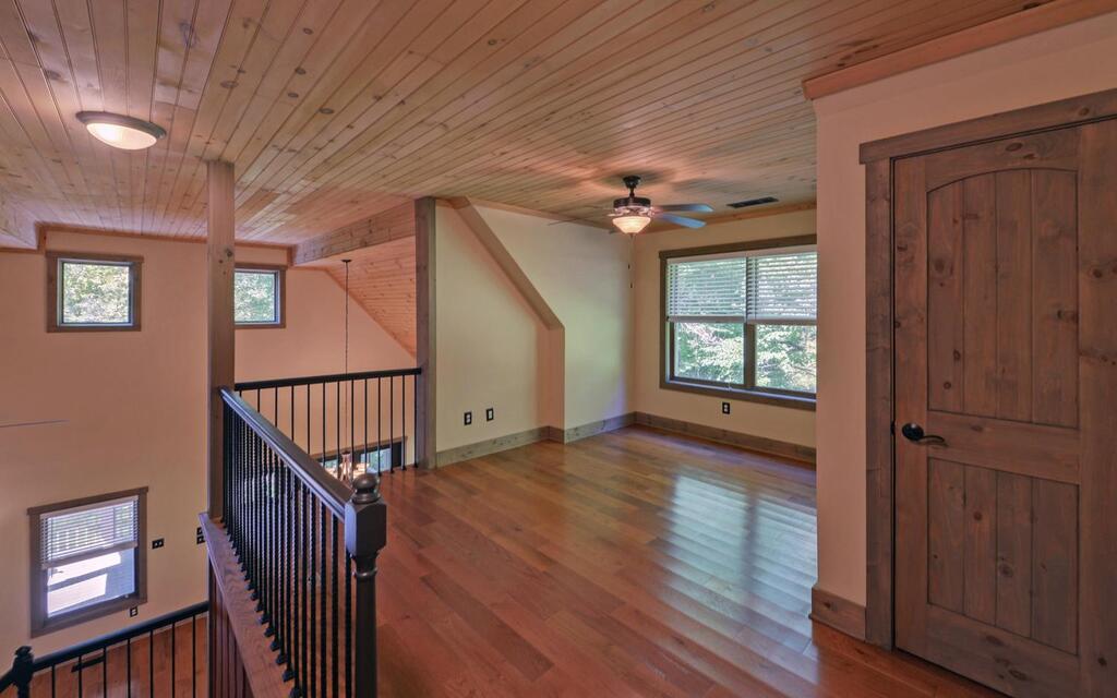 1374 Lucius Road