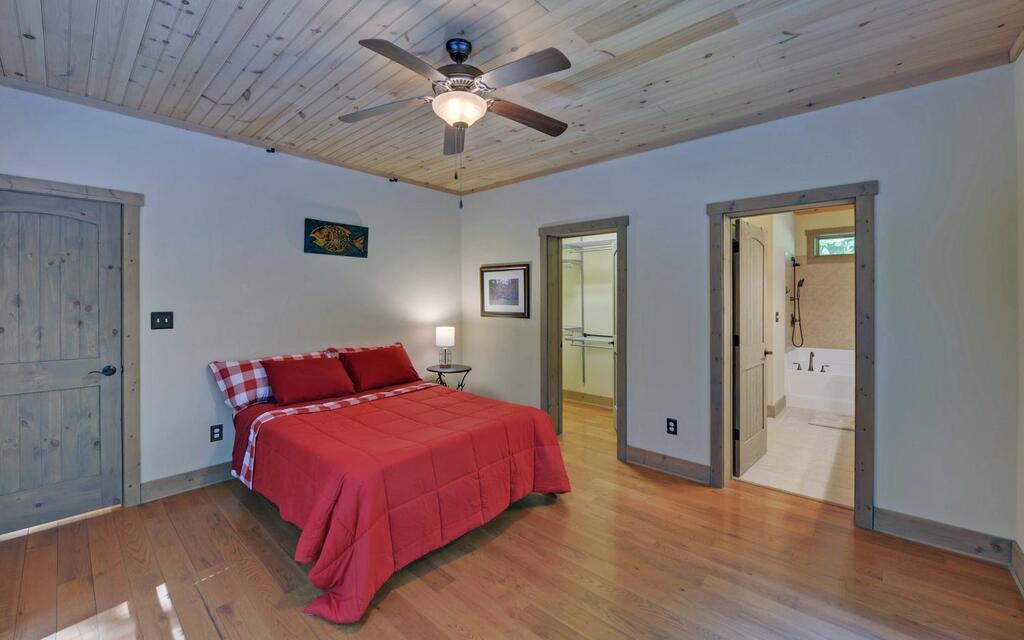 1374 Lucius Road
