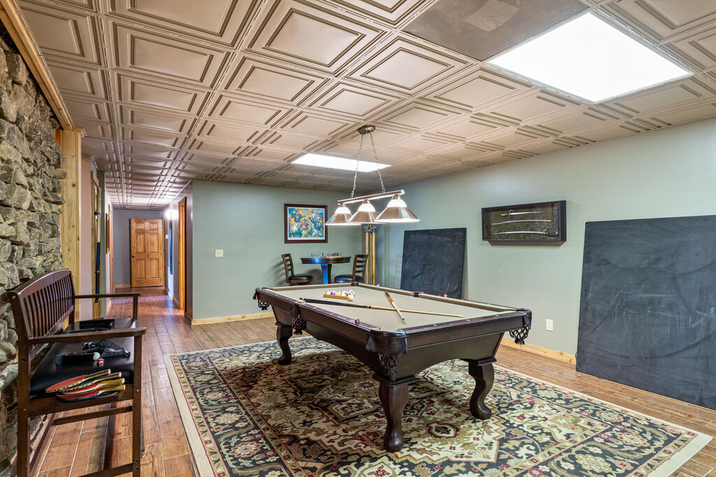 260 Observation Lane