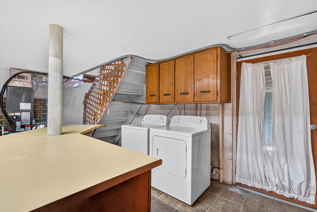 466 Ellington Road