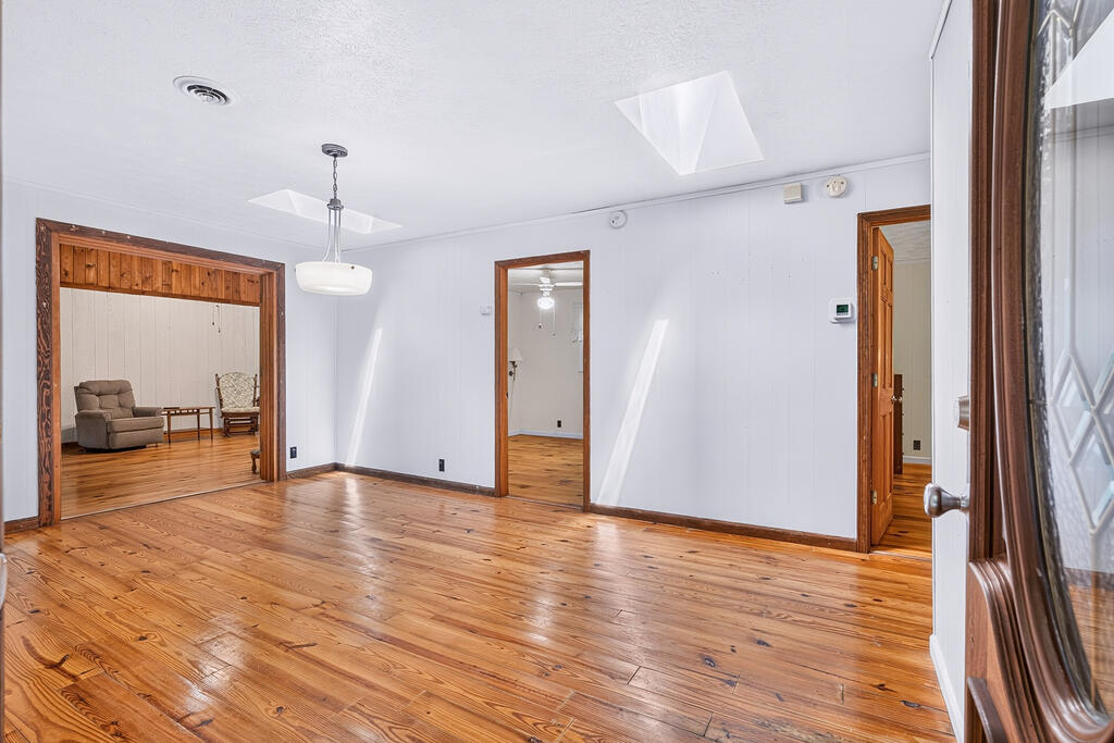 466 Ellington Road
