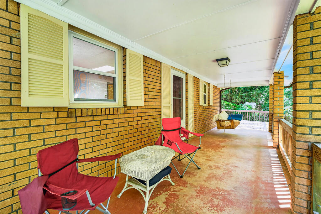 466 Ellington Road