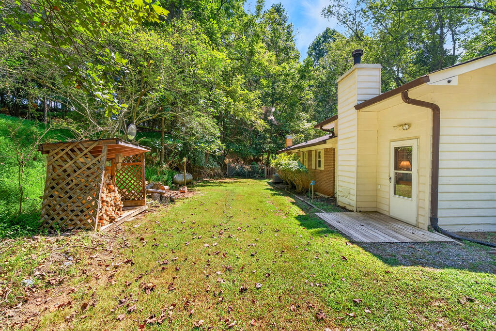 466 Ellington Road