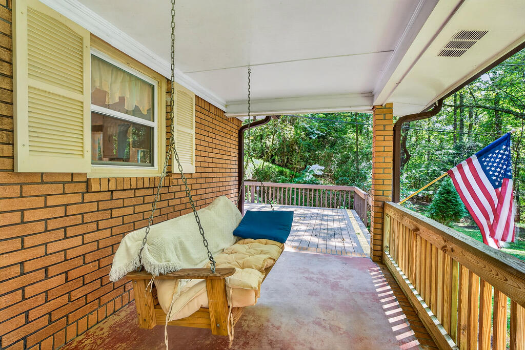 466 Ellington Road