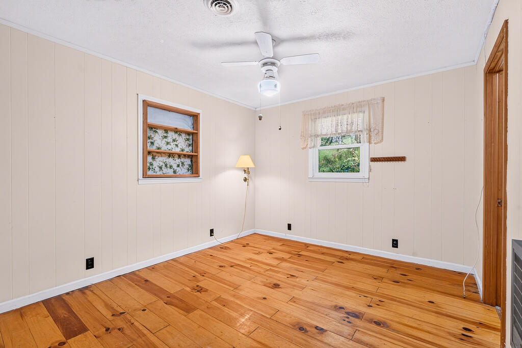 466 Ellington Road