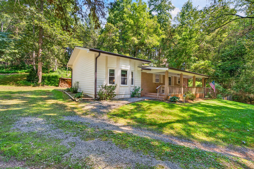 466 Ellington Road